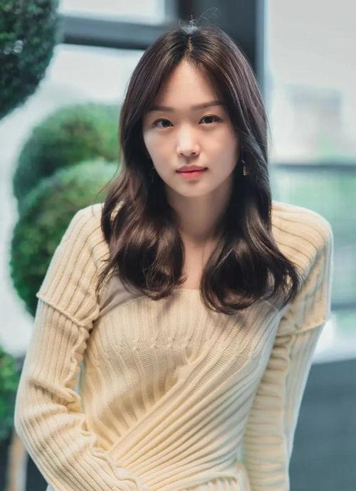 韩国秦基周家庭背景,出身名门，家族荣耀与个人成就并重的传奇人生